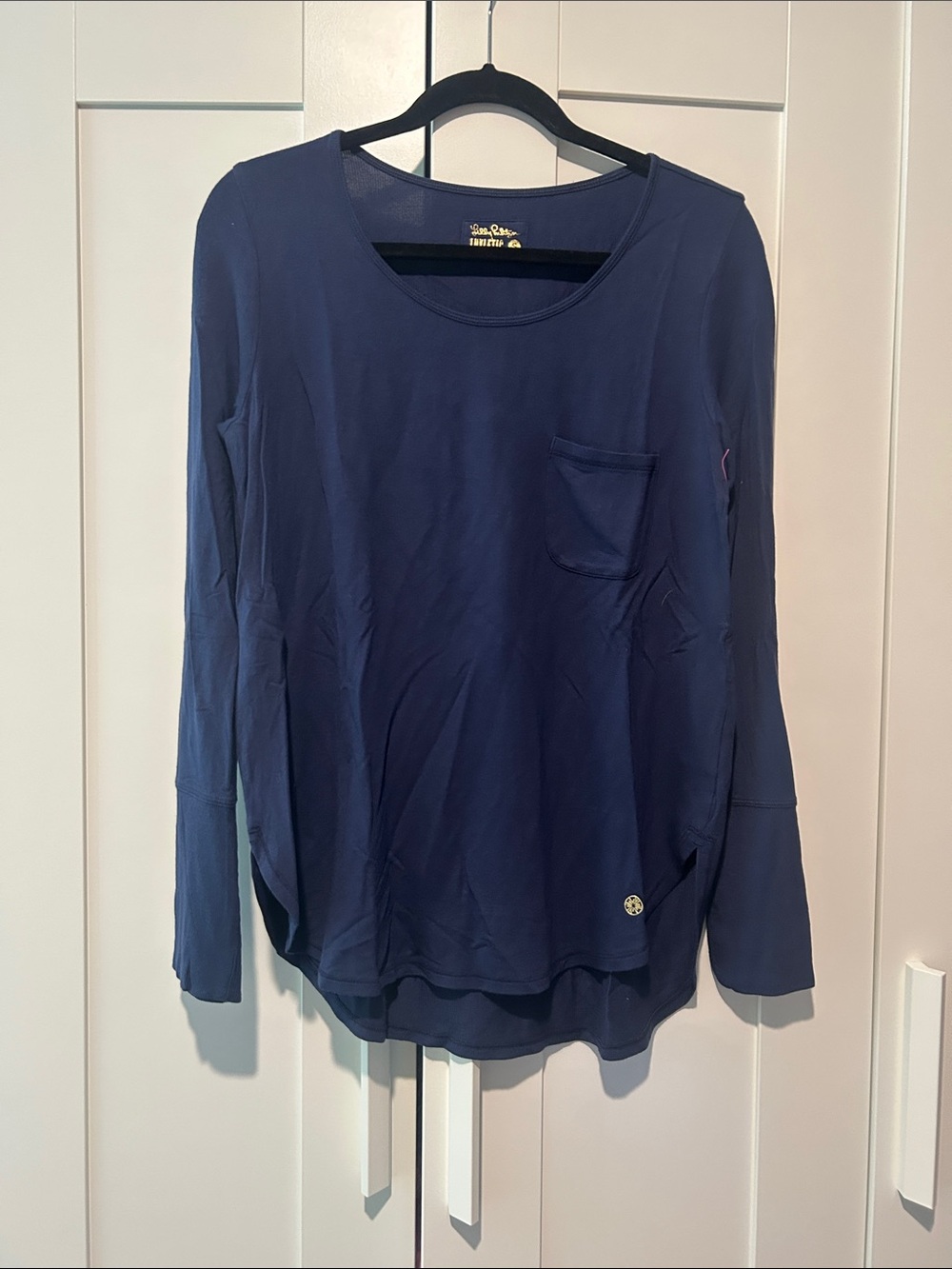 Lilly Pulitzer Navy Kerah lounge tee